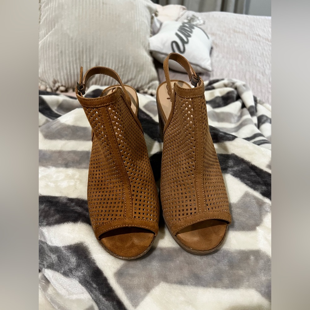 American Rag-peep toe booties - Picture 7 of 7